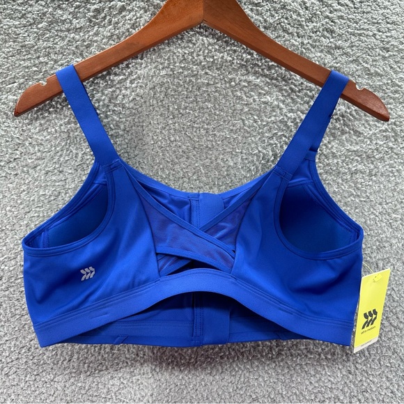 Target All In Motion Set of 2 High Support Zip-Front Sports Bra - Picture 4 of 10